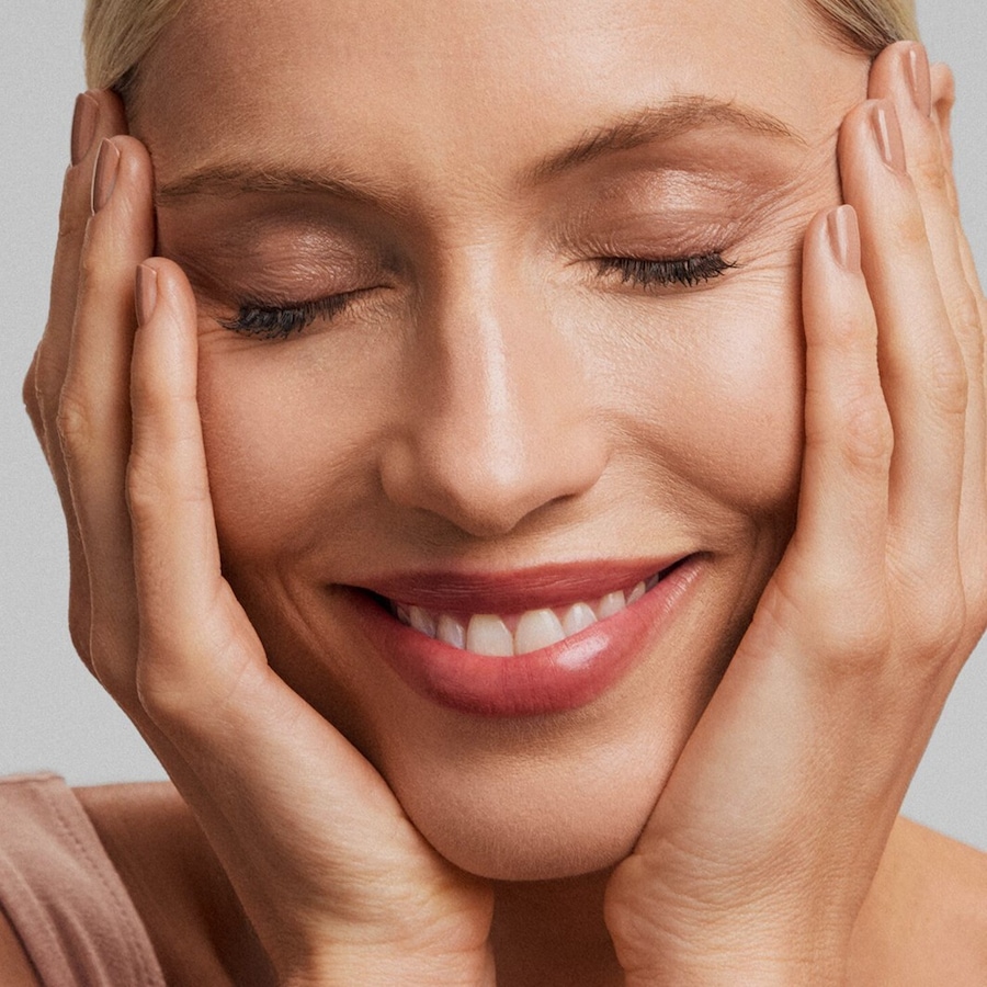 Douglas Hydrafacial Perk AugenBeauty Services | 15.0 min | 3,00 / 1.0 min