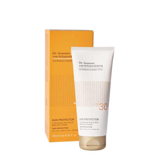 Dr. Susanne von Schmiedeberg L-Carnosine SPF 30