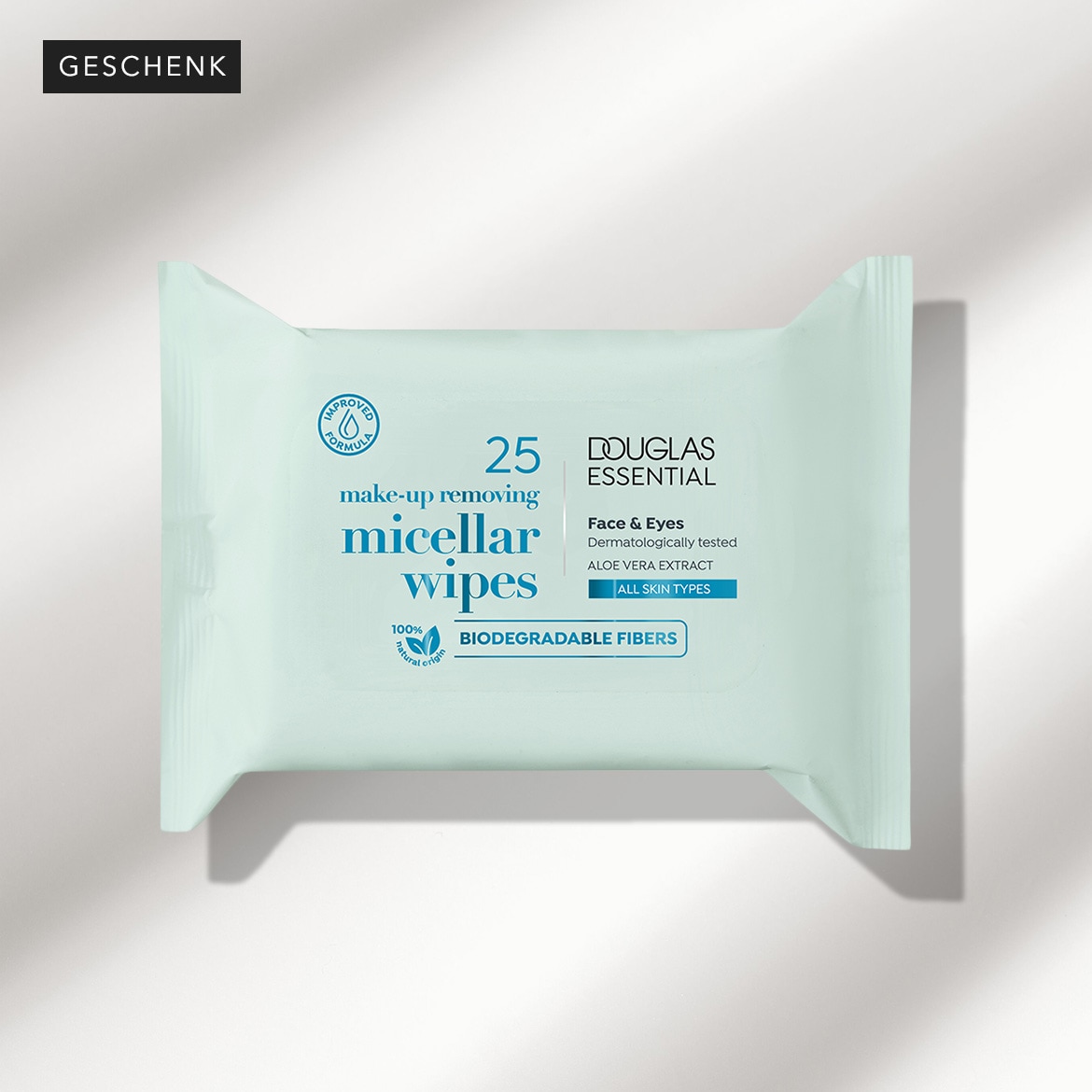 Die Packung Douglas Essential Mizellen-Reinigungstücher mit 25 Stück, die Make-up entfernen und biologisch abbaubare Fasern enthalten, ist für alle Hauttypen geeignet.