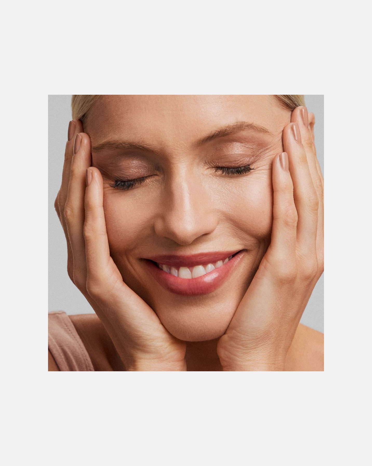 Entspannende Haarbehandlung für Unisex Douglas Hydrafacial Keravive 70 Minuten