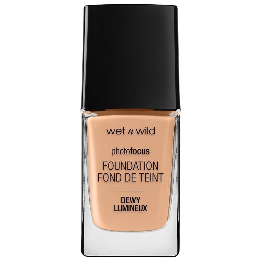 wet n wild Photo Focus Dewy Foundation Classic Beige 28 ml Hellbraun