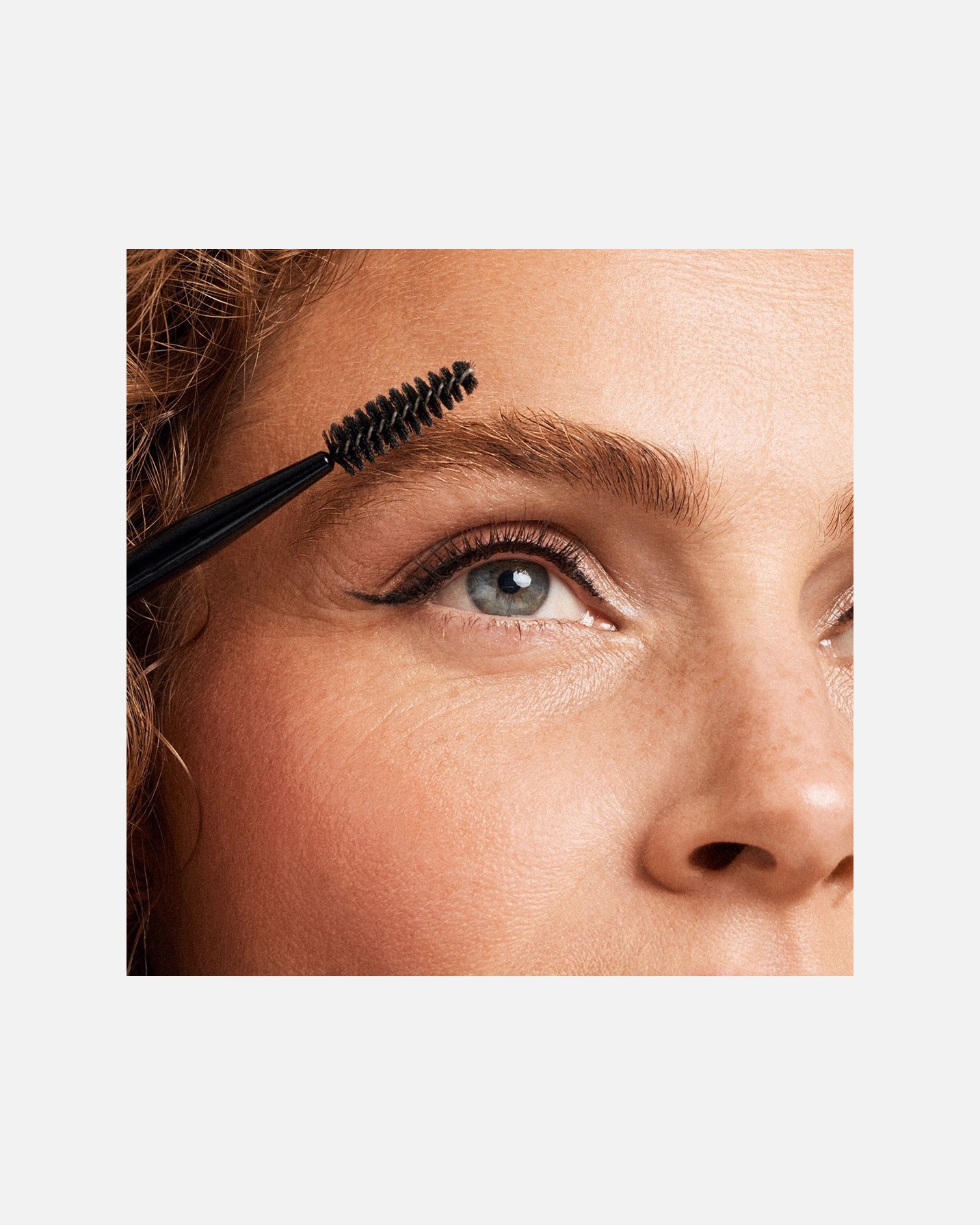 Augenbrauenkorrektur für Unisex Douglas Augenbrauen liften 35 Minuten