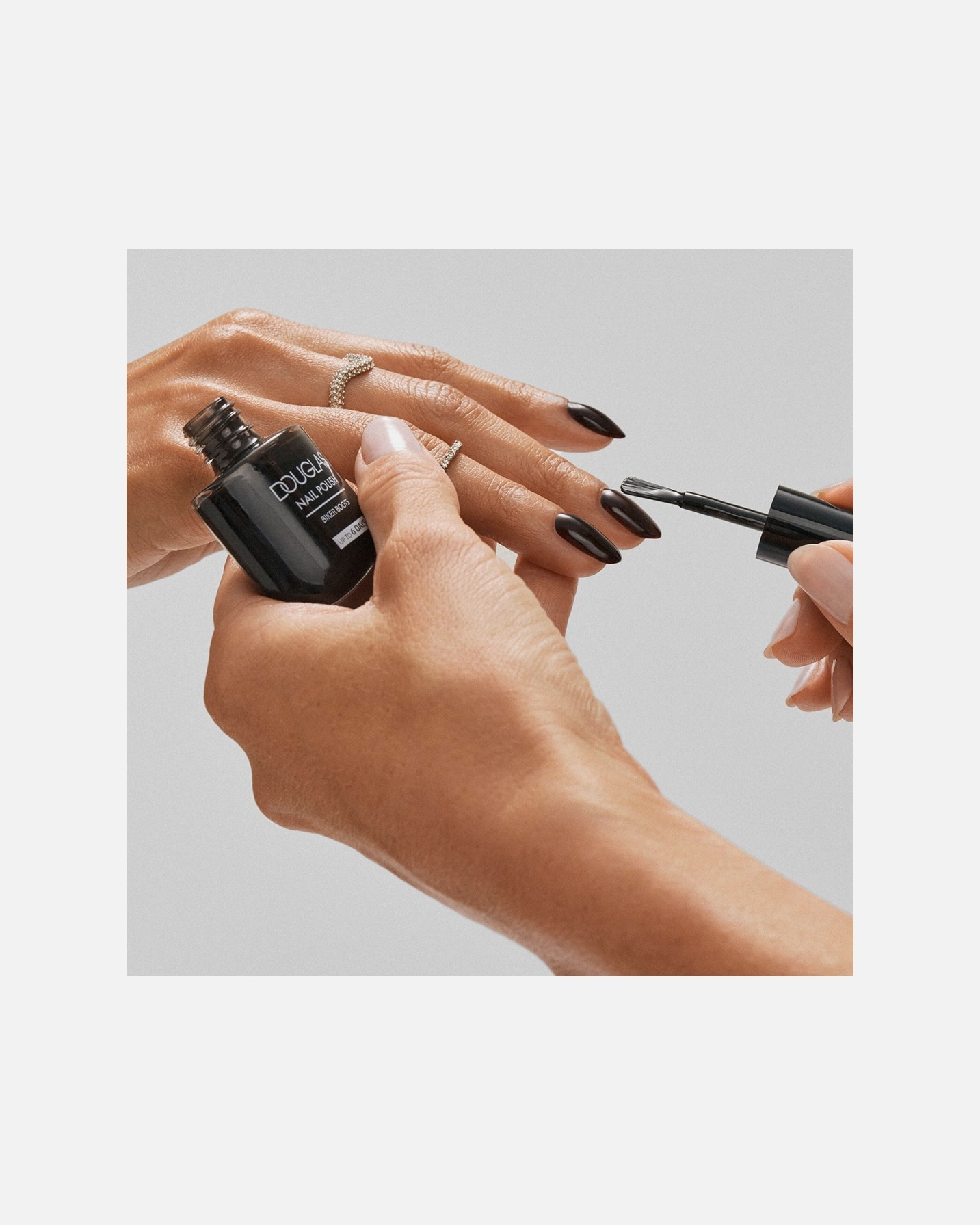 Hand- & Nagelpflegebehandlung für Unisex Douglas Nagellack 10 Minuten