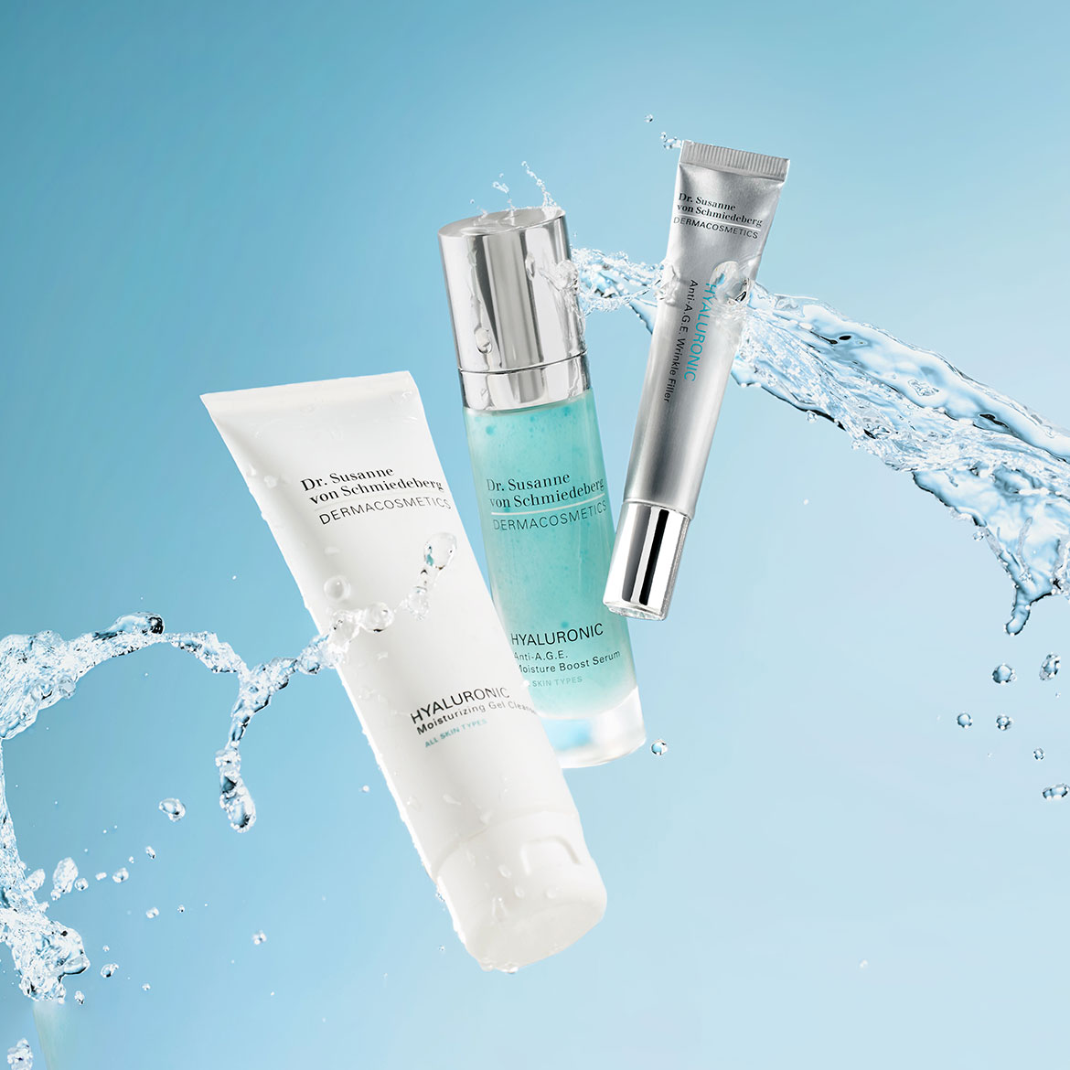 Dr. Susanne von Schmiedeberg DERMACOSMETICS Hyaluronik-Kollektion mit feuchtigkeitsspendendem Gel-Reiniger, Anti-A.G.E. Feuchtigkeitsserum und Anti-A.G.E. Faltenfüller für alle Hauttypen.