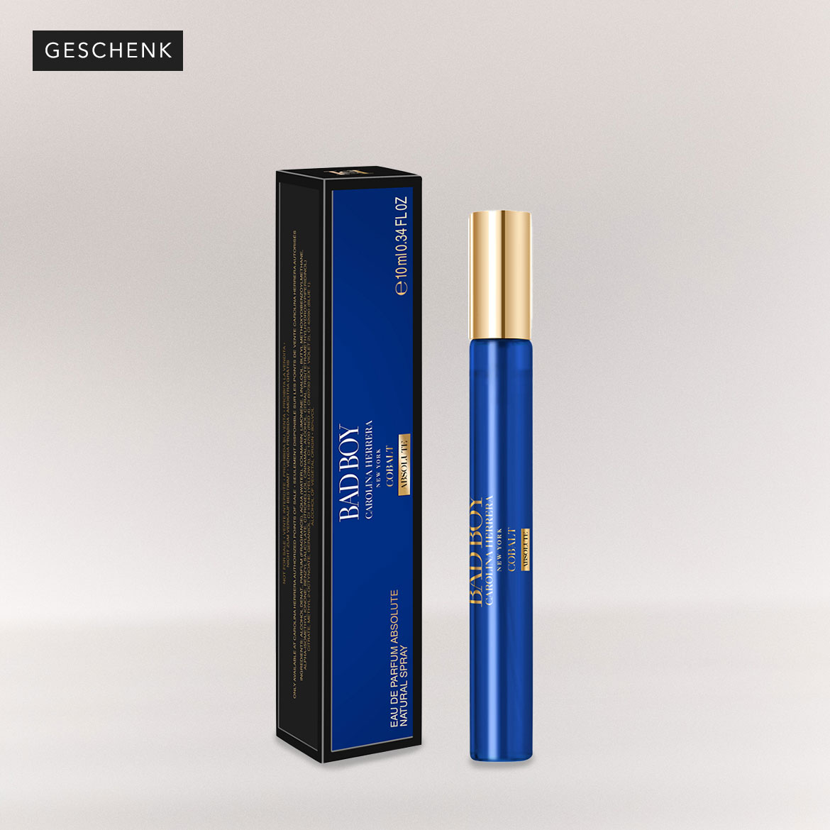 Bad Boy Carolina Herrera Cobalt Absolu Eau de Parfum im blauen Flakon mit goldenem Verschluss und passender Verpackung, ein luxuriöses Geschenk.