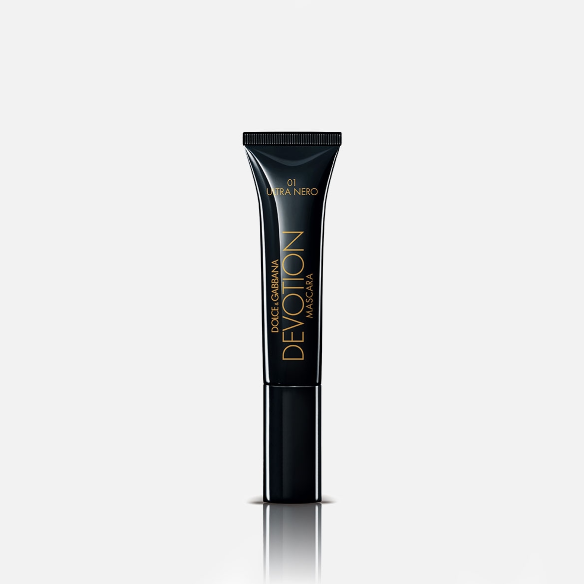 Schwarze Tube Dolce & Gabbana Devotion Mascara mit goldener Aufschrift, die für intensive, voluminöse Wimpern sorgt.