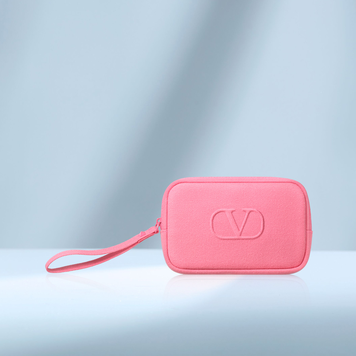 SD-82881_DACH_Teaser_Valentino_KW_29_Brand-Highlight_1170x1170.jpg