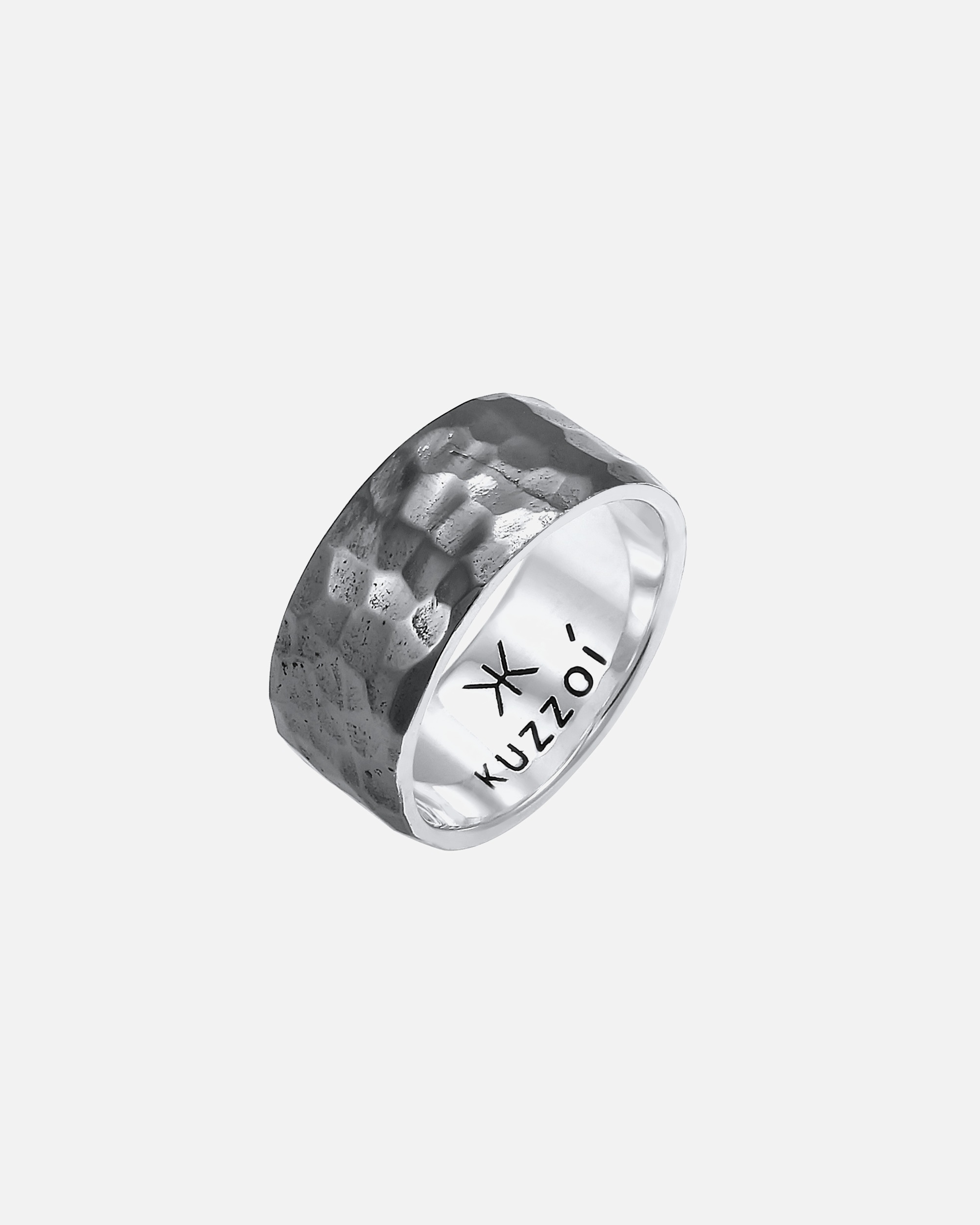 Kuzzoi Herenring in hamerslagdesign, bandring massief (10 mm) breed in 925 sterling zilver, gesmeed geoxideerde zilveren ring gesmeed geoxideerd, ring voor mannen, bikerring, ringmaat 54 - 66 Kuzzoi Herenring in hamerslagdesign, bandring massief (10 mm) breed in 925 sterling zilver, gesmeed geoxideerde zilveren ring gesmeed geoxideerd, ring voor mannen, bikerring, ringmaat 54 - 66