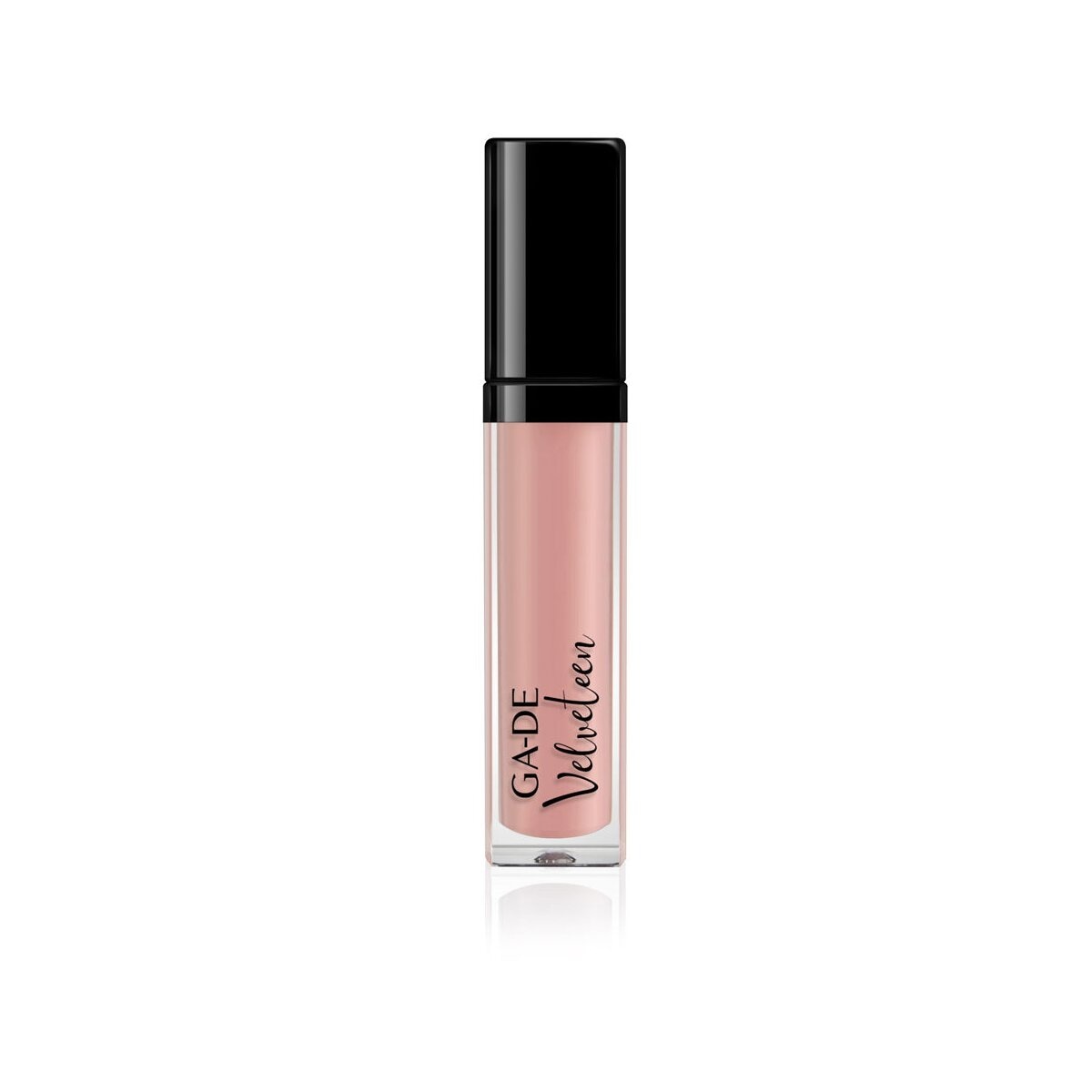 424 Shy Nude