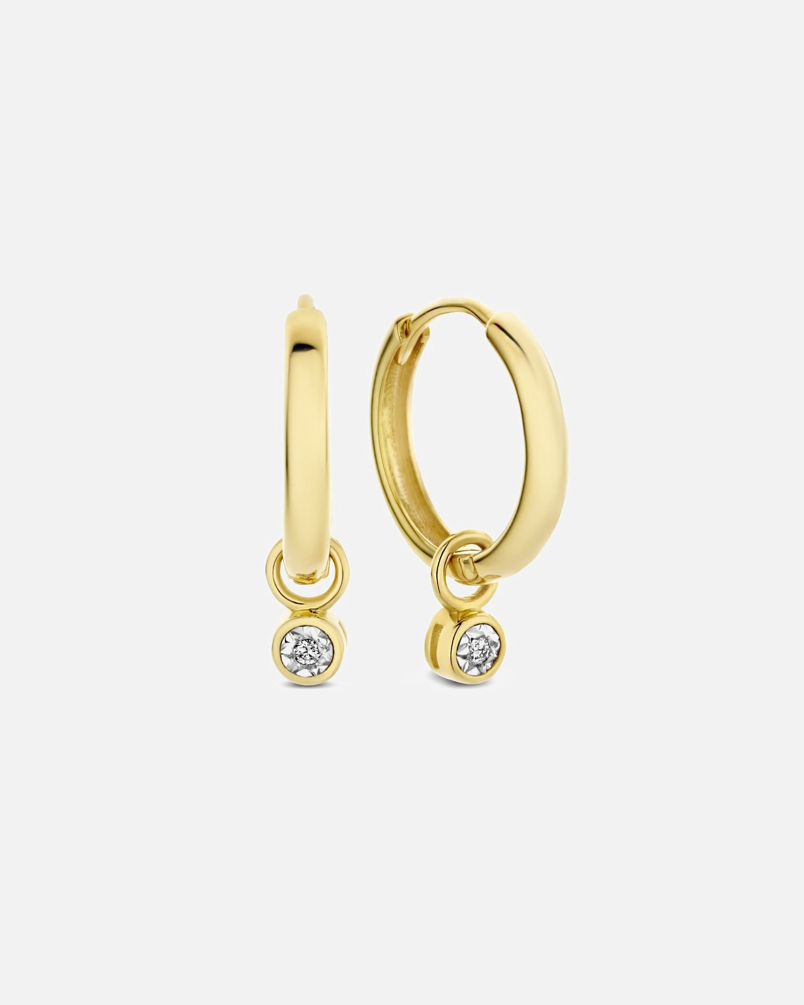 Ohrringe für Weiblich Isabel Bernard Isabel Bernard De La Paix Inaya 14 Karat | Gold Reif-Ohrringe | Diamant 0.02 Karat | IBD360022 Isabel Bernard De La Paix Inaya 14 Karat | Gold Reif-Ohrringe | Diamant 0.02 Karat | IBD360022