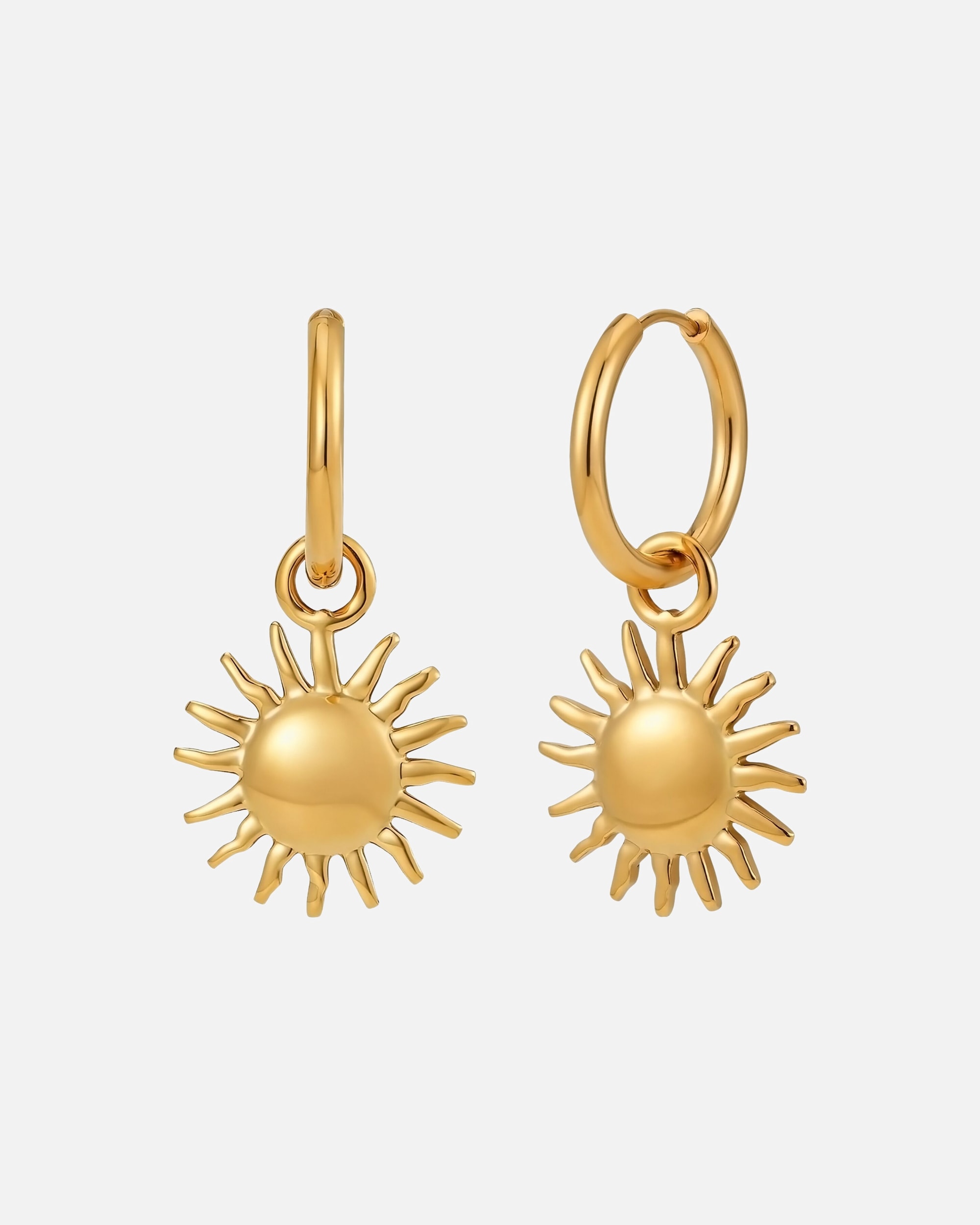 Creolen für Weiblich GOOD.designs Creolen mit Sonnenanhänger Gold