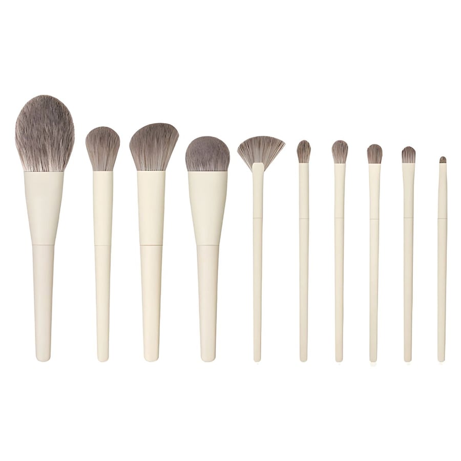Technique Pro Milky Makeup Brush Set