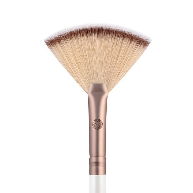 Luvia 211 // Fan Brush - Prime Vegan Elegance