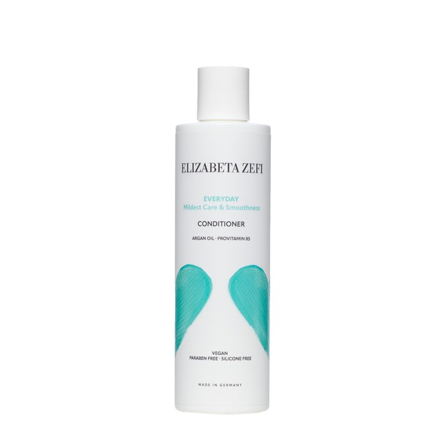 Elizabeta Zefi Moisturizing Everyday